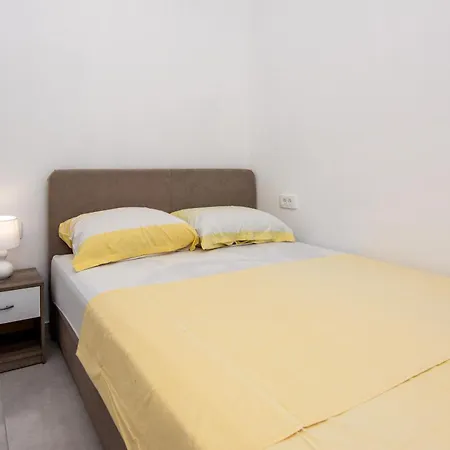 Cupic Apartament *