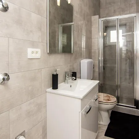 Cupic Apartament *